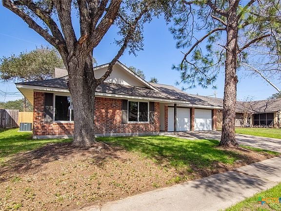 4th image of 111 Savannah Dr