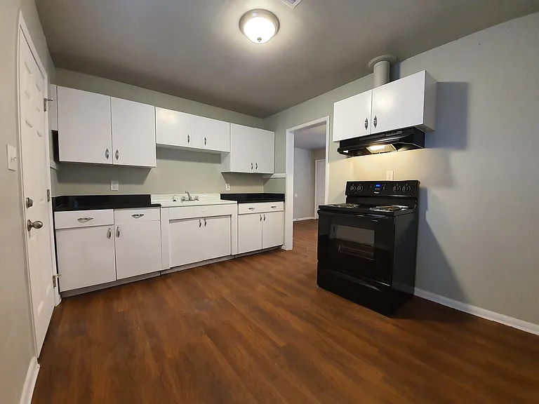 209 E Key Blvd — Photo 3