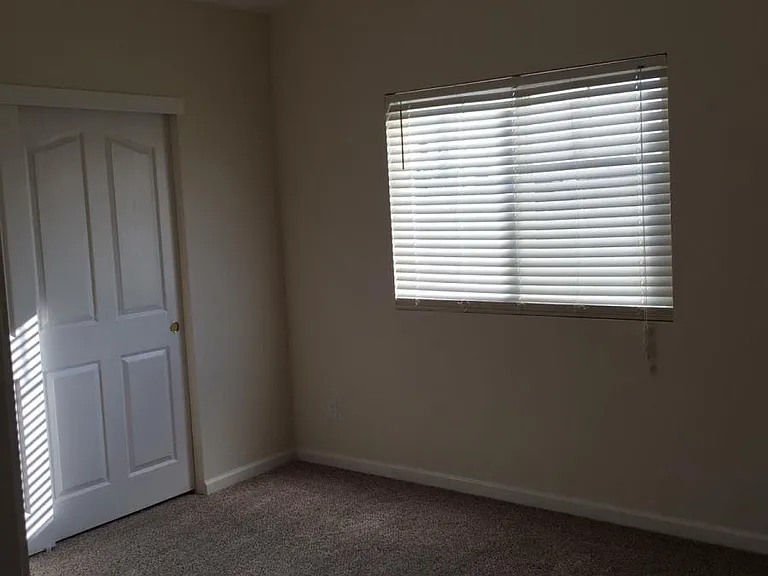 Bedroom Upstairs#2