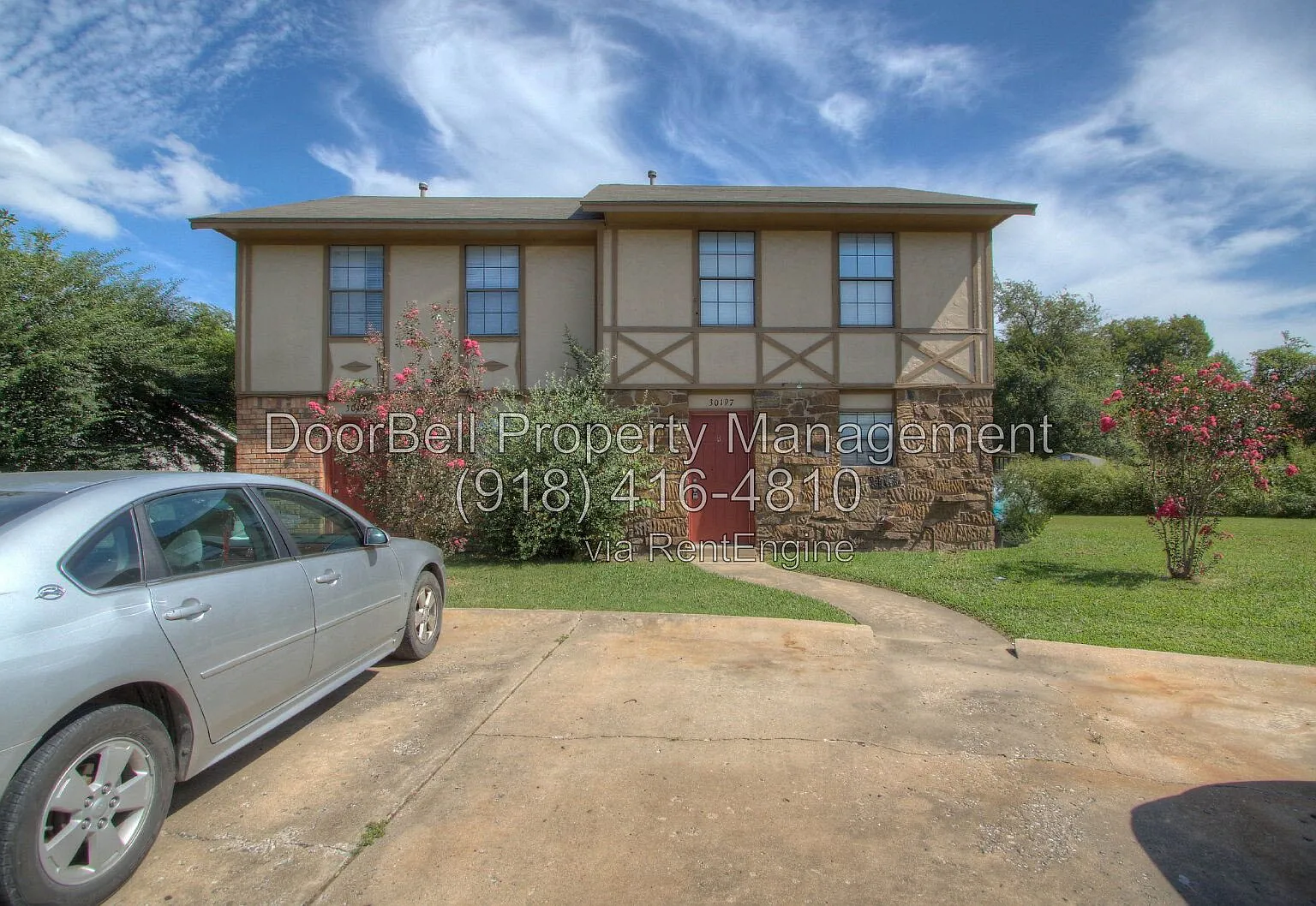 2 bed, 1.5 bath, 1170 sqft, $925 — Photo 3