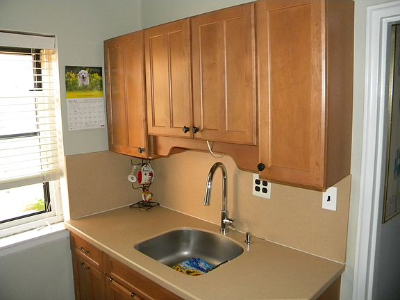 4th image of 215-47 47th Ave #2D