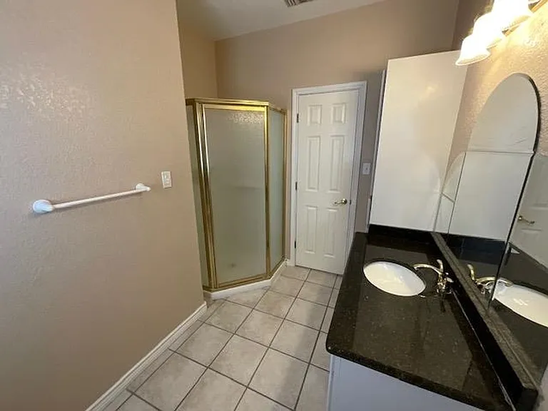 112 Deborah Kay St — Photo 10