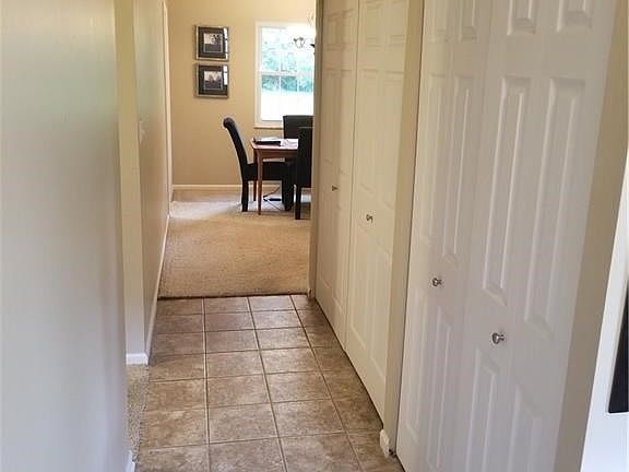 3rd image of 3742 Willow Creek Dr
