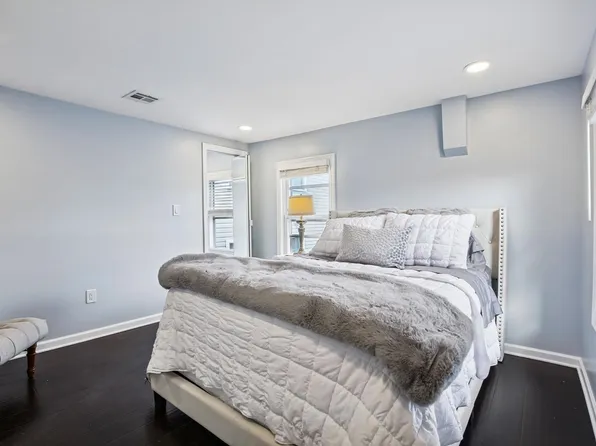 53 Cottage Street image 9 of 21