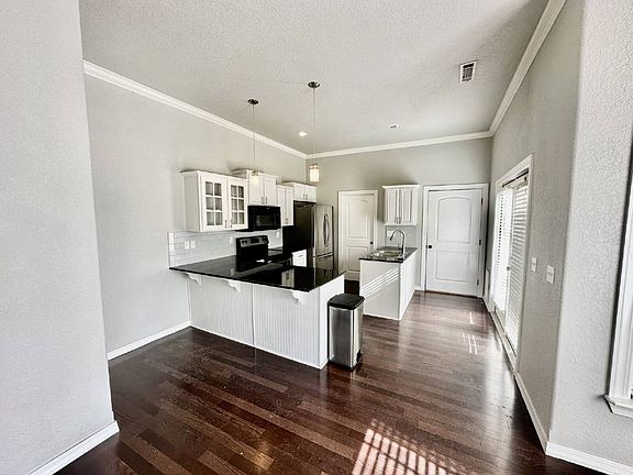 5th image of 3404 W Clabber Creek Blvd