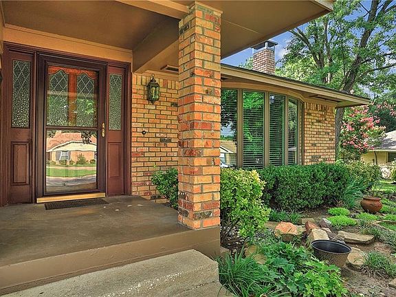 2nd image of 2809 Mimosa Dr