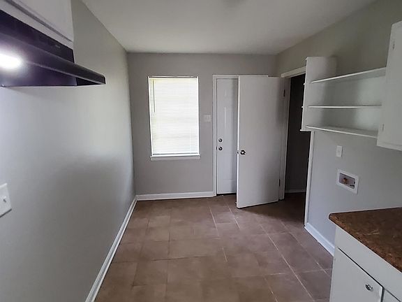 5th image of 5071 Neely Rd