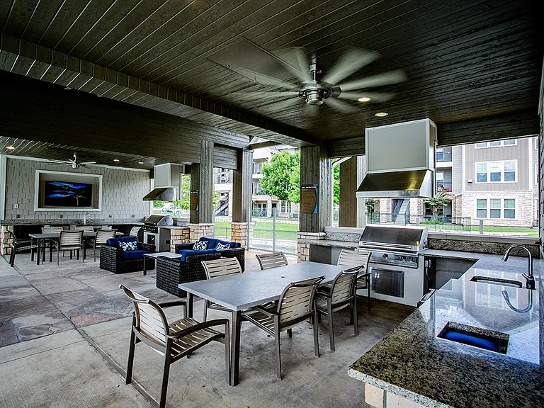 Outdoor Kitchen and BBQs