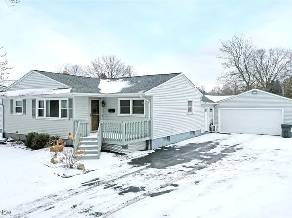 1609 Mathews Rd, Poland, OH 44514