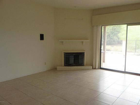 5th image of 1172 E Camino Diestro