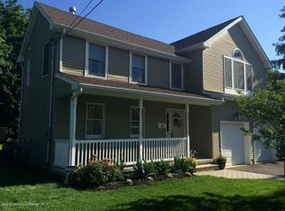 223 Cooper Rd, Red Bank, NJ 07701