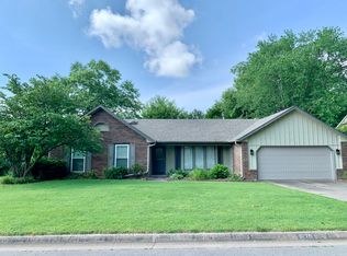 1625 E Devonshire Pl, Fayetteville, AR 72703