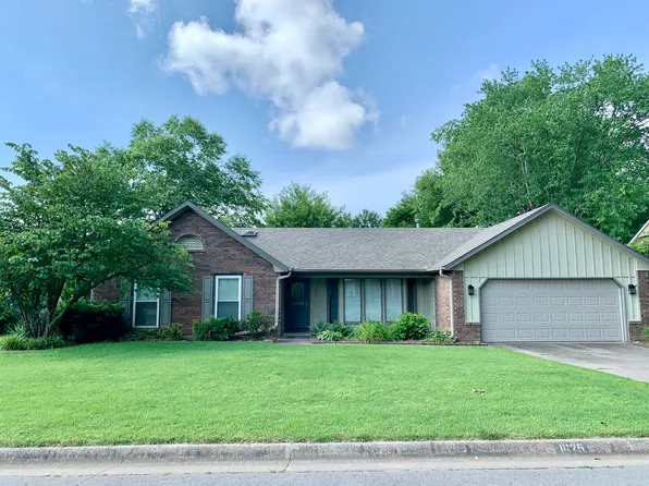 1625 E Devonshire Pl, Fayetteville, AR 72703