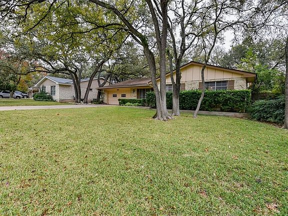 3rd image of 8101 Hillrise Dr