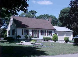 64 Meadowlark Dr, Longmeadow, MA 01106