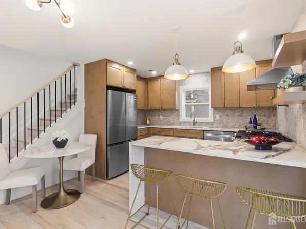 23 Morse Ave, Edison, NJ 08817