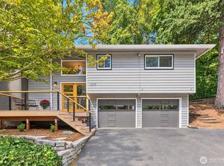 13917 16th Pl SW, Seattle, WA 98166