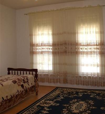 4th image of 33 Boltin St