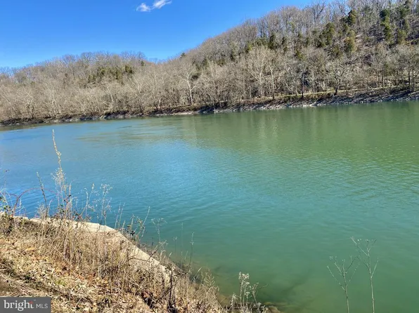 Trees Bottom Rd, Martinsburg, WV 25404