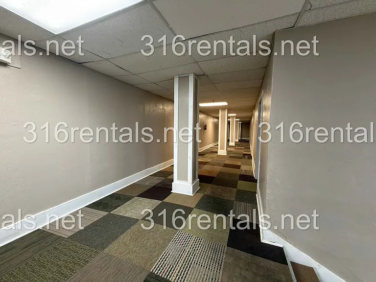 State Street Apartments — Photo 3