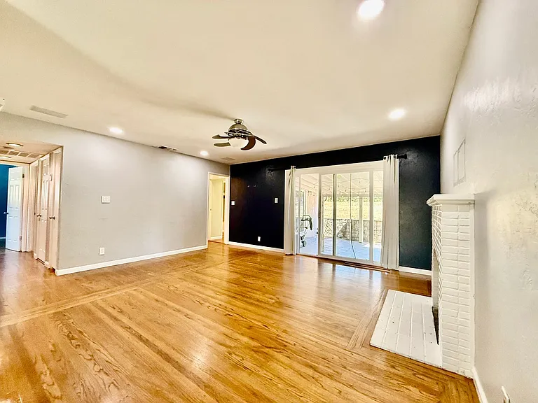 7213 Sunset Ave — Photo 6