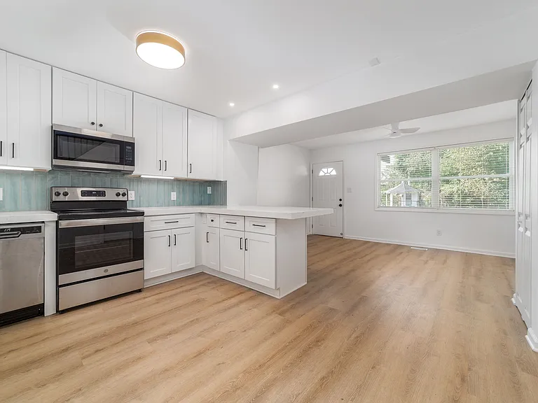 109 Delmont Ct #B1 — Photo 2