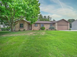 1569 Oak Grove Dr, Walled Lake, MI 48390