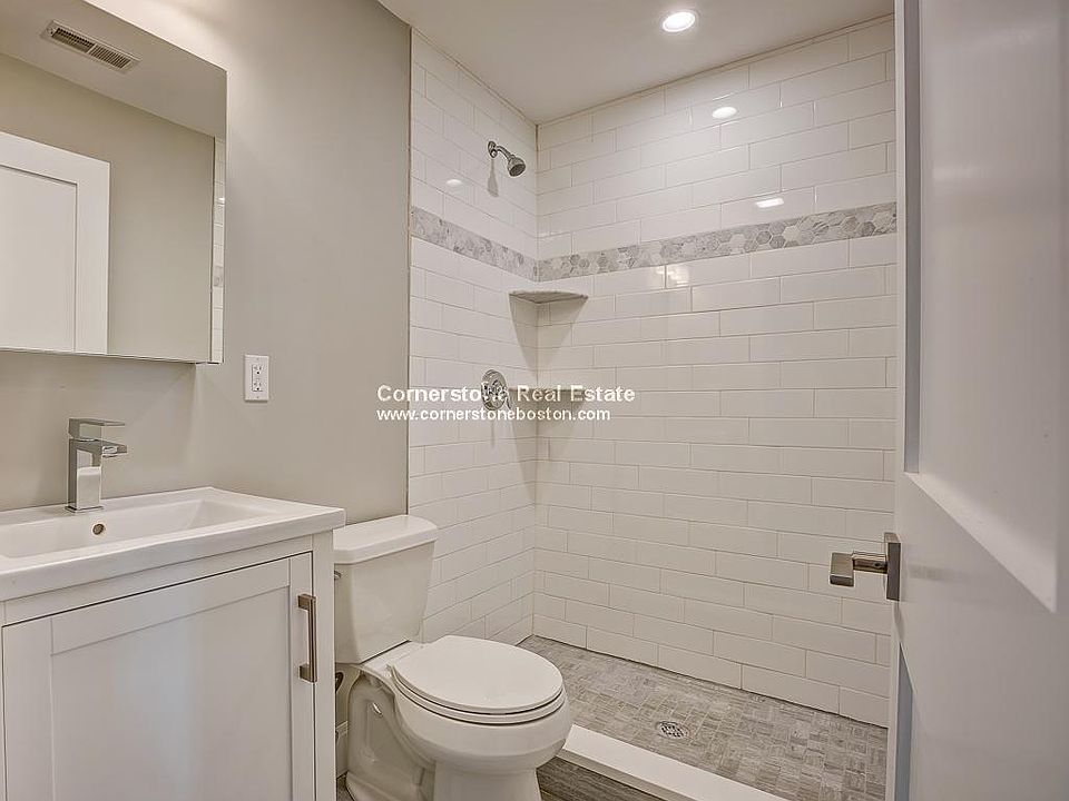 2nd image of 4 Sumner St #1