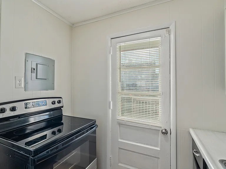(ACH) Pennsylvania Avenue (Apts 1 - 8) - 314 — Photo 29