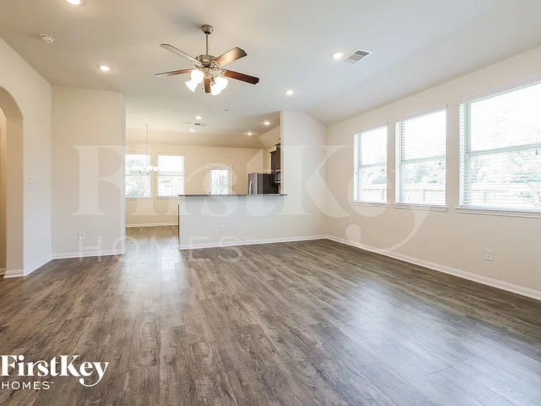 15645 All Star Dr — Photo 3