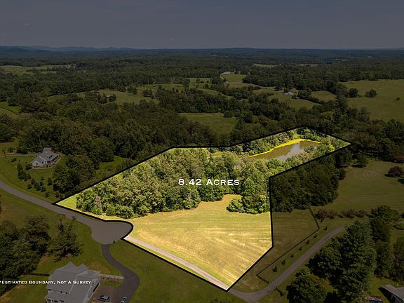 4th image of Langdon Dr