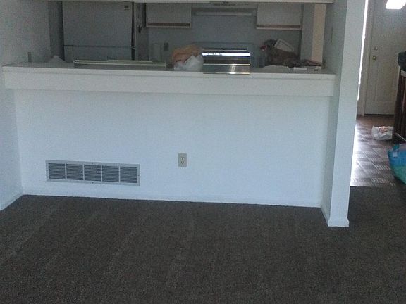 living room/breakfast bar