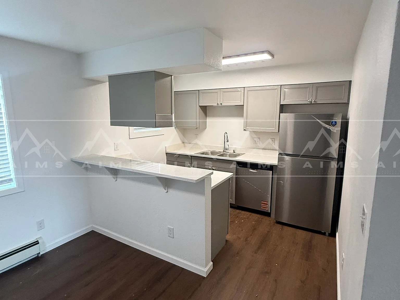 3 bed, 1.5 bath, $2,000 — Photo 1