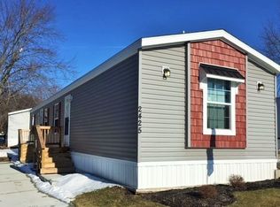 2425 Chestnut St, Sycamore, IL 60178