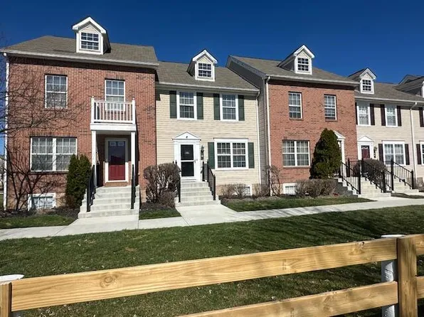 70 Highbluffs Blvd, Columbus, OH 43235