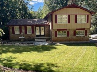 725 Navarre Dr, Stone Mountain, GA 30087