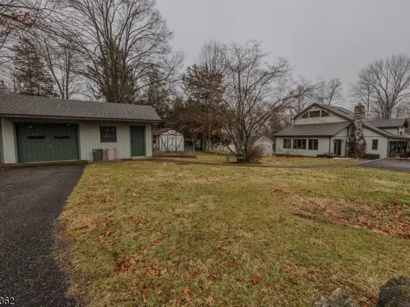 2 Clubhouse Rd, Vernon Twp., NJ 07461
