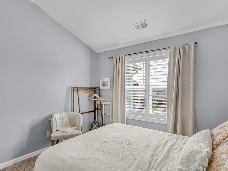 324 Frontier Cir — Photo 24