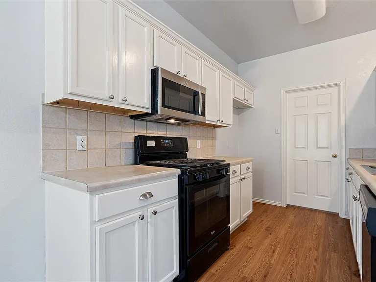 3307 Blue Ridge Dr — Photo 3