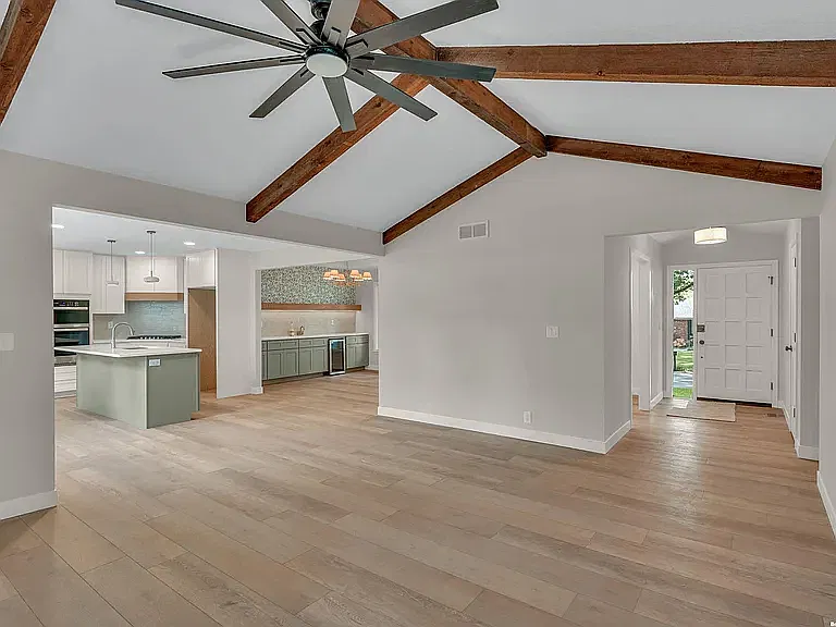 3 bed, 1838 sqft, $3,000 — Photo 2