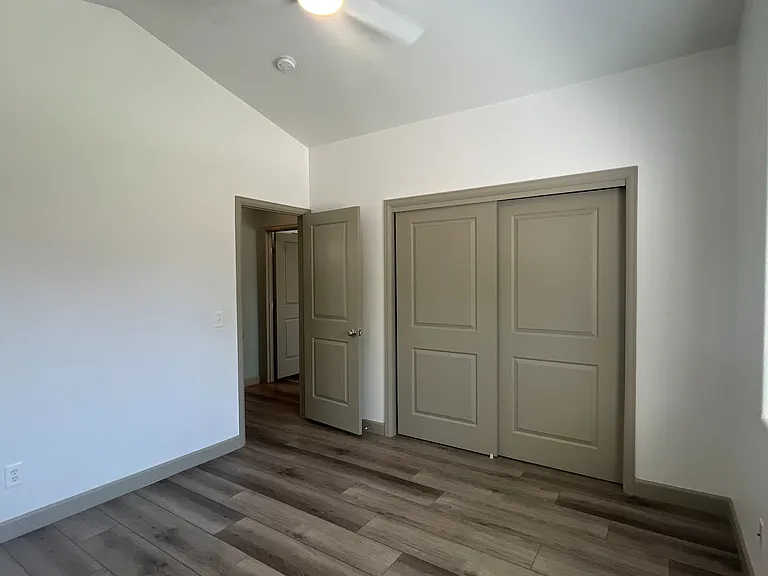 317 Victoria St — Photo 14