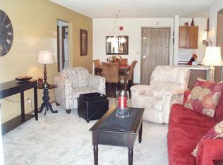 8150 W Forest Home Ave APT 102, Greenfield, WI 53220