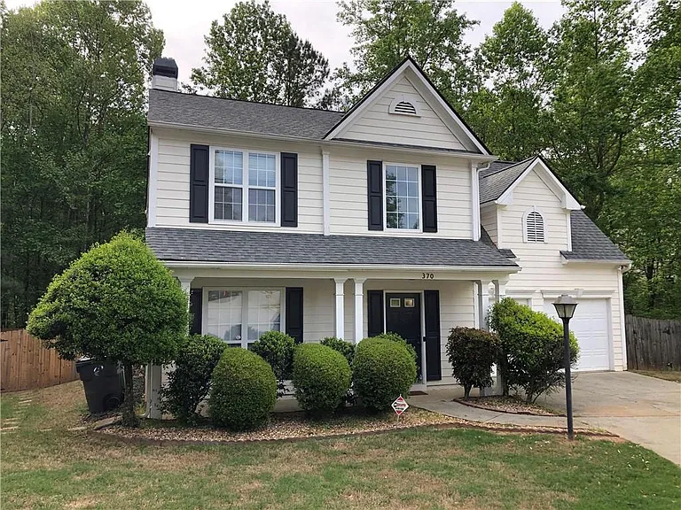 370 Manor Glen Dr — Photo 2