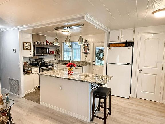 4th image of 1401 W HIGHWAY 50 #153