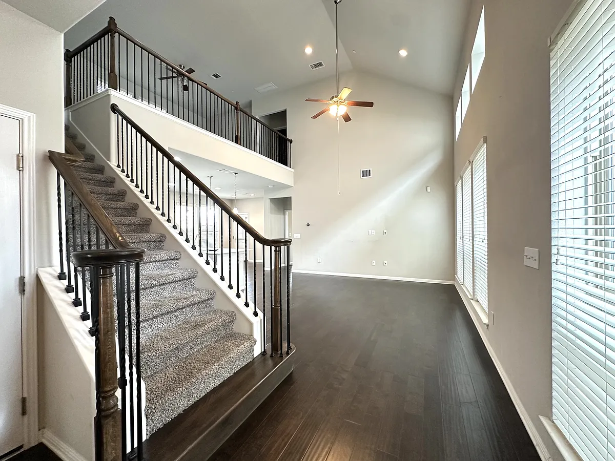 Building Photo - 3240 E Whitestone Blvd #1-95