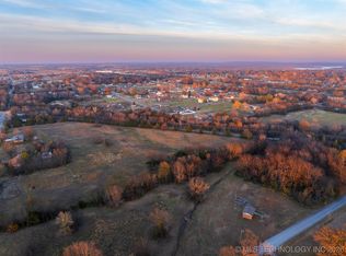 2 N Wagoner Ave, Wagoner, OK 74467