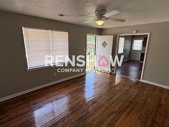 3rd image of 386 Navy Dr