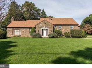 8304 Cedar Rd, Elkins Park, PA 19027