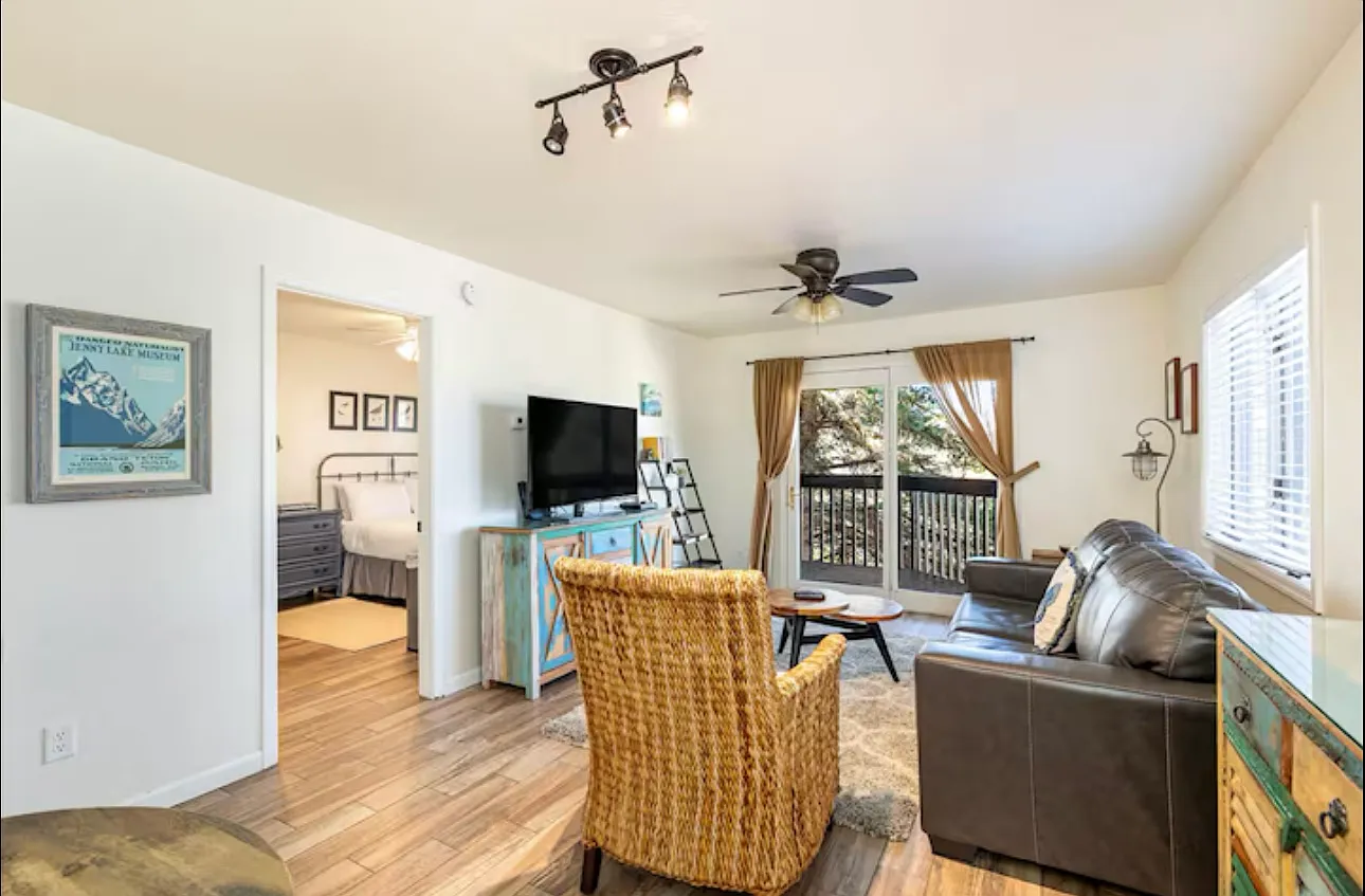 1 bed, 622 sqft, $1,600 — Photo 2