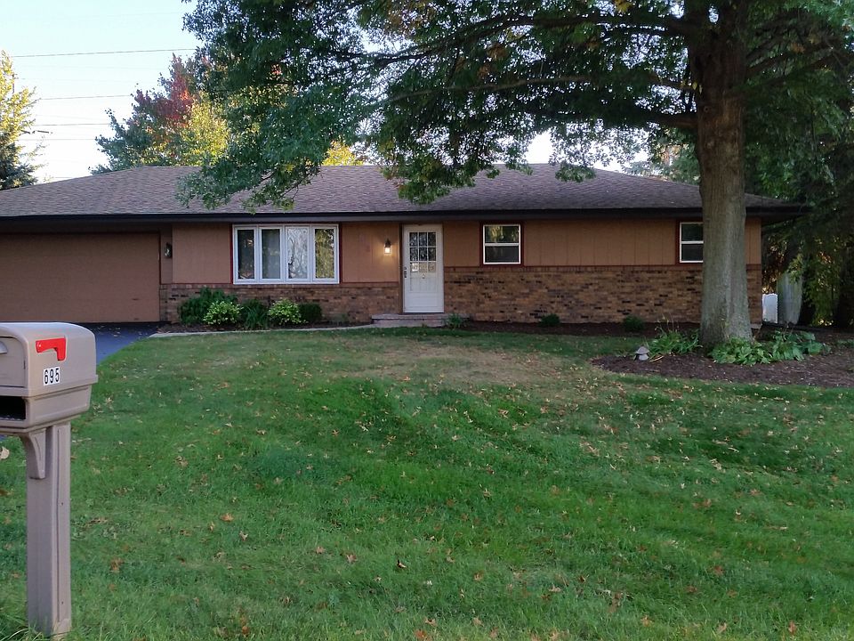 1st image of 695 Catkins Dr